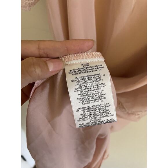 BCBGeneration Dress Women's Medium Pink Chiffon Tiered Lace Aline Rose Smoke - Picture 7 of 8